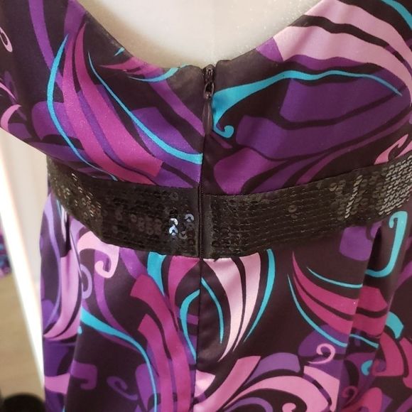Guess 🖤💕💜Sequin Trim Light Dress Size 7 - Picture 7 of 11